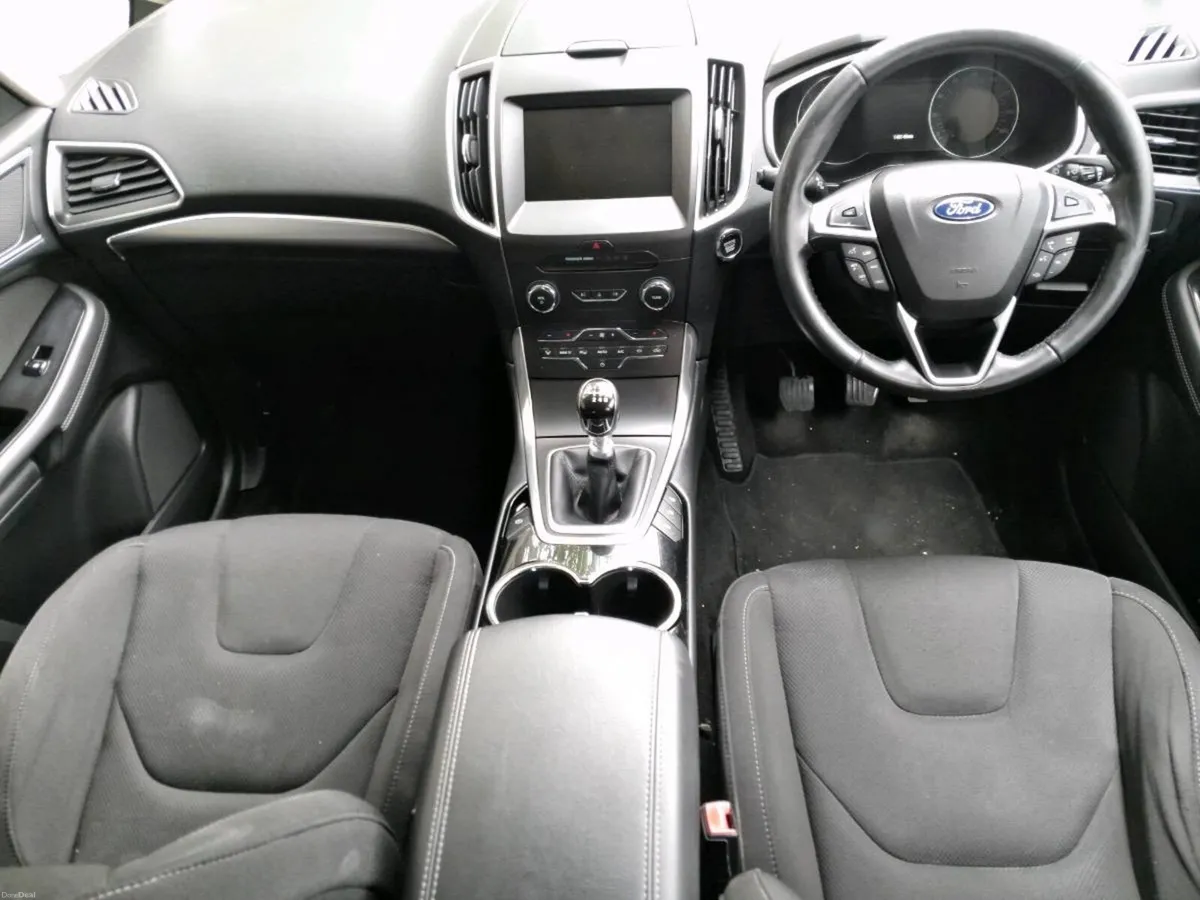 2017 Ford Smax Titanium - Image 2