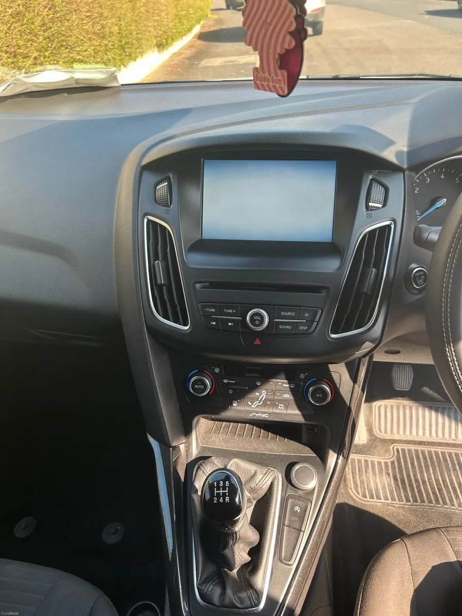 152 Ford focus, 1litre, petrol,Nct till dec 26 - Image 6