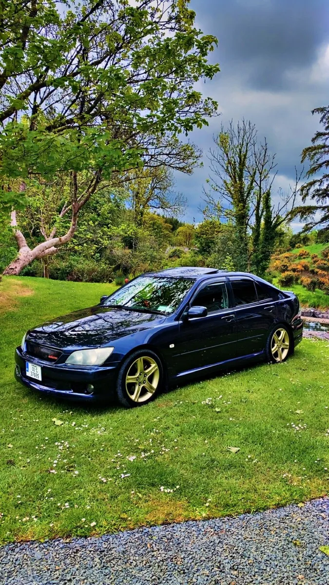 Toyota Altezza Qualitat - Image 1