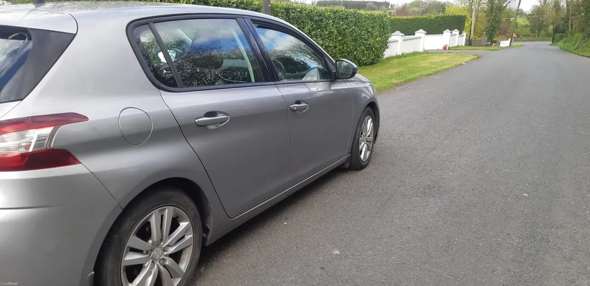 Peugeot  308 diesel - Image 4