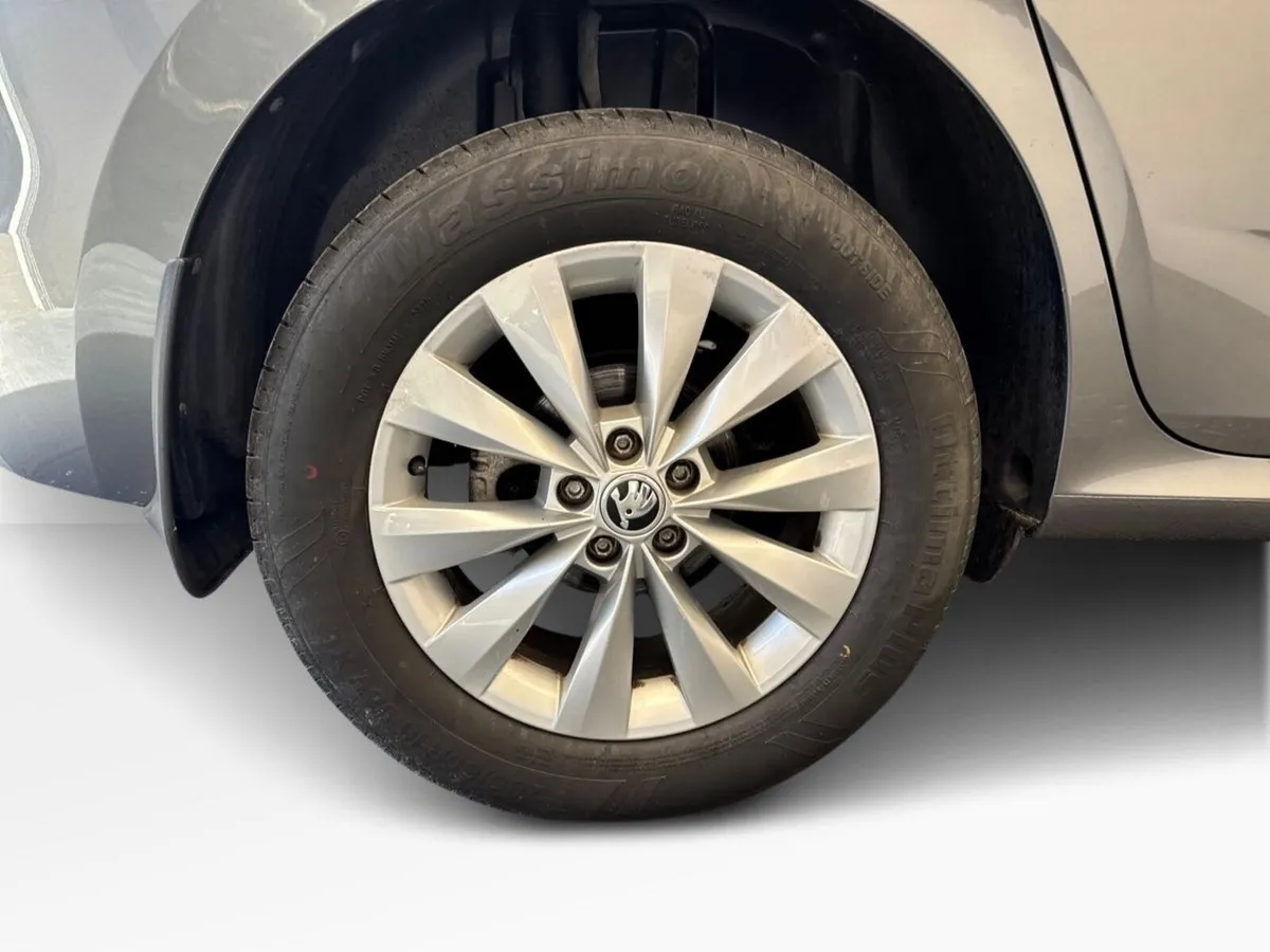 Skoda Kamiq 1.0TSI AMB *FLASH SALE* €75 PER WEEK - Image 6