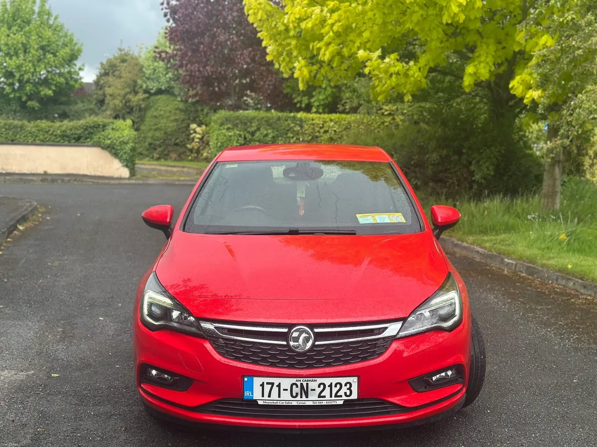 2017 vauxhall Astra 1.4 Sri nct 04/27 tax 06/26 - Image 2
