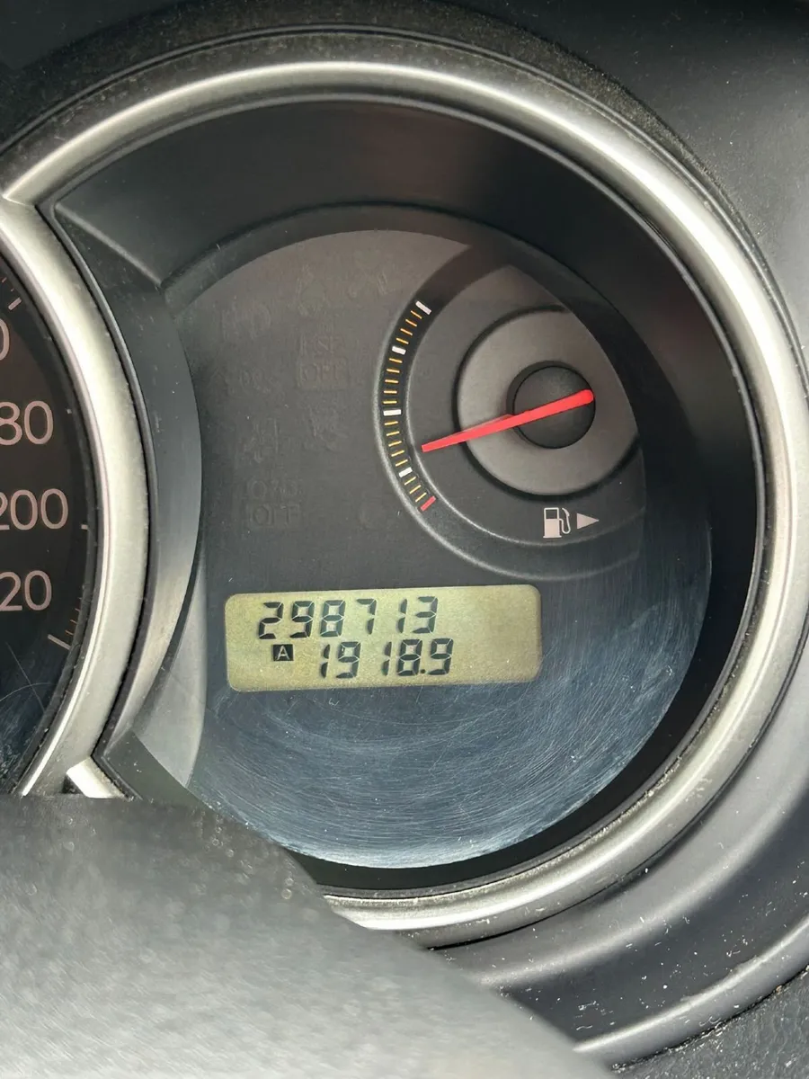 Nissan Tiida 2008 - Image 4