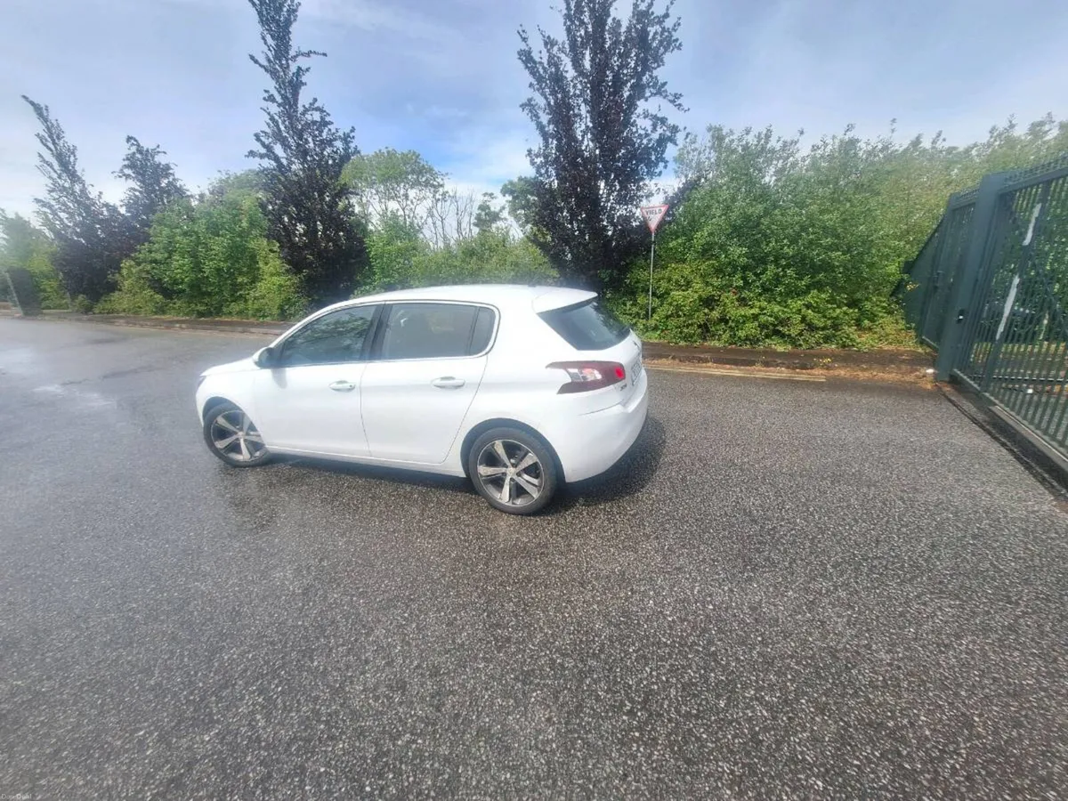 Peugeot 308 - Image 3