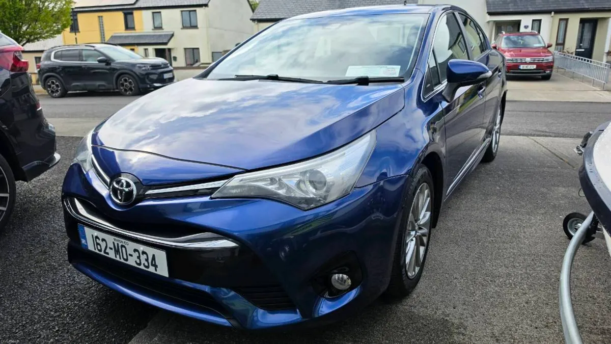 Toyota Avensis Low milage - Image 2