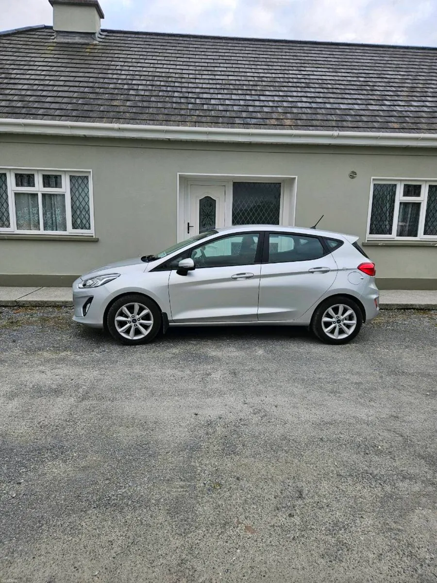 Car - Image 4