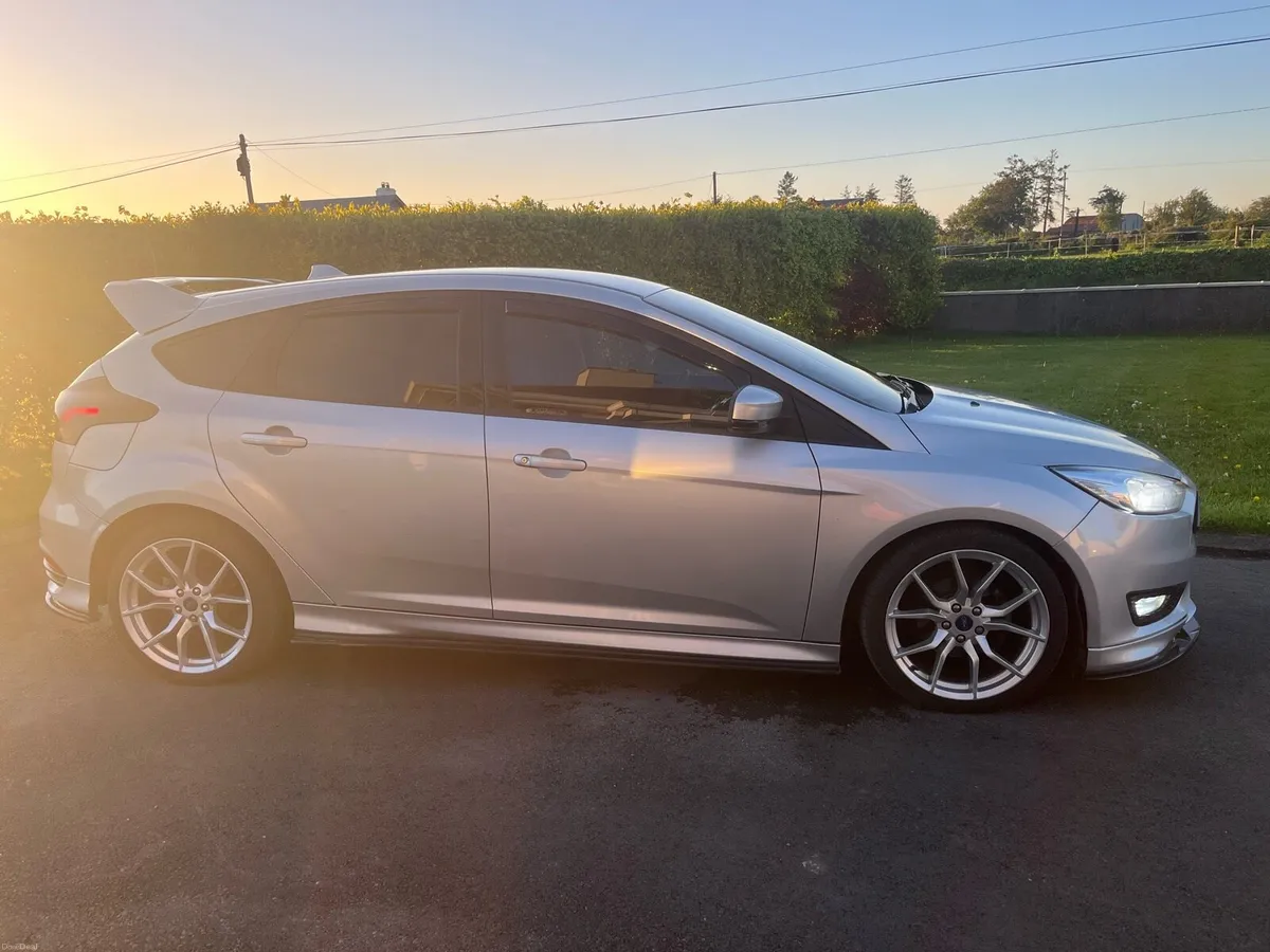 Ford focus LOW KMS - Image 6
