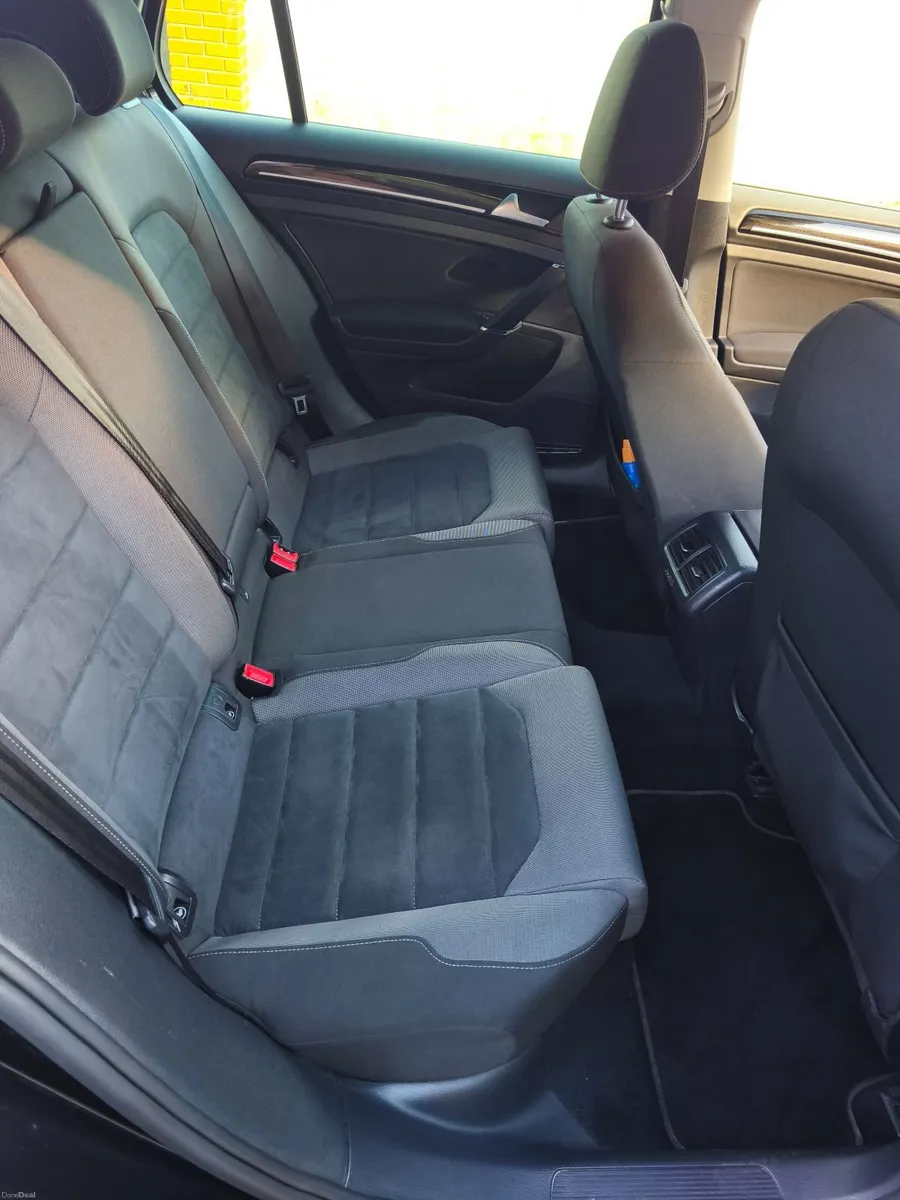 Volkswagen Golf 2018 - Image 2