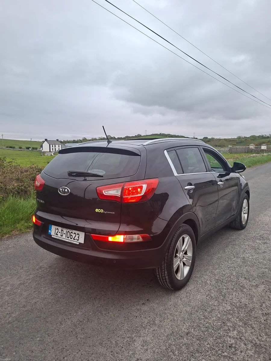 2012 kia Sportage - Image 2