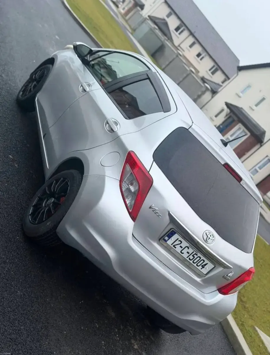car - Image 2