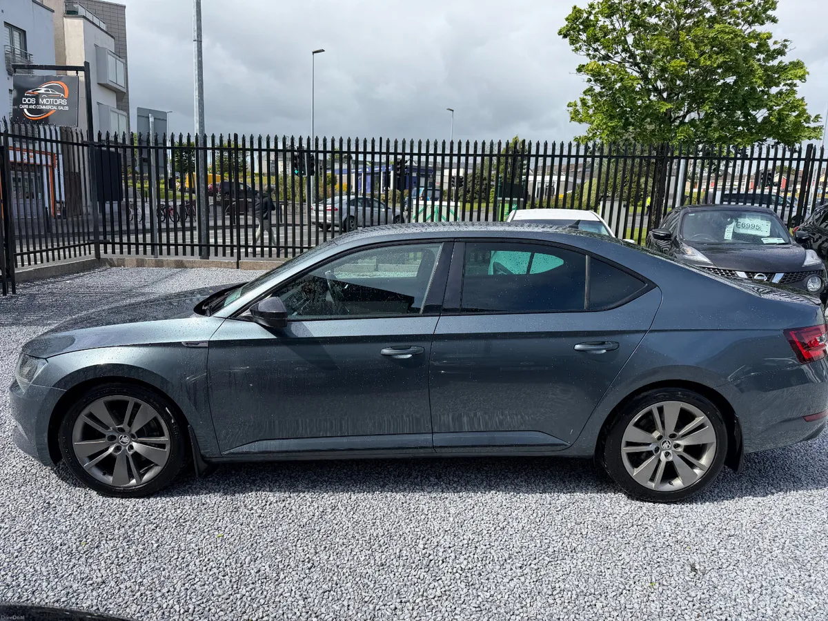 2017 (172) Skoda Superb 2.0 TDI Sportline DSG - Image 4