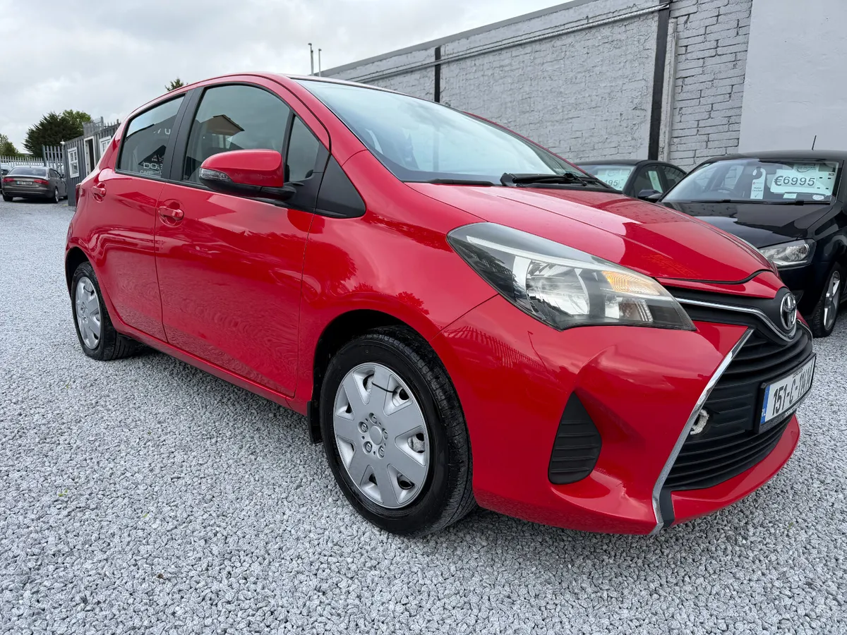 2015 (151) Toyota Yaris 1.3 VVTi Luna - Image 1
