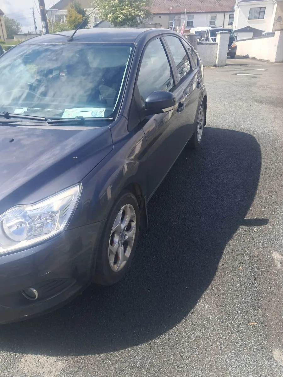 Ford Focus 2011 - Image 2