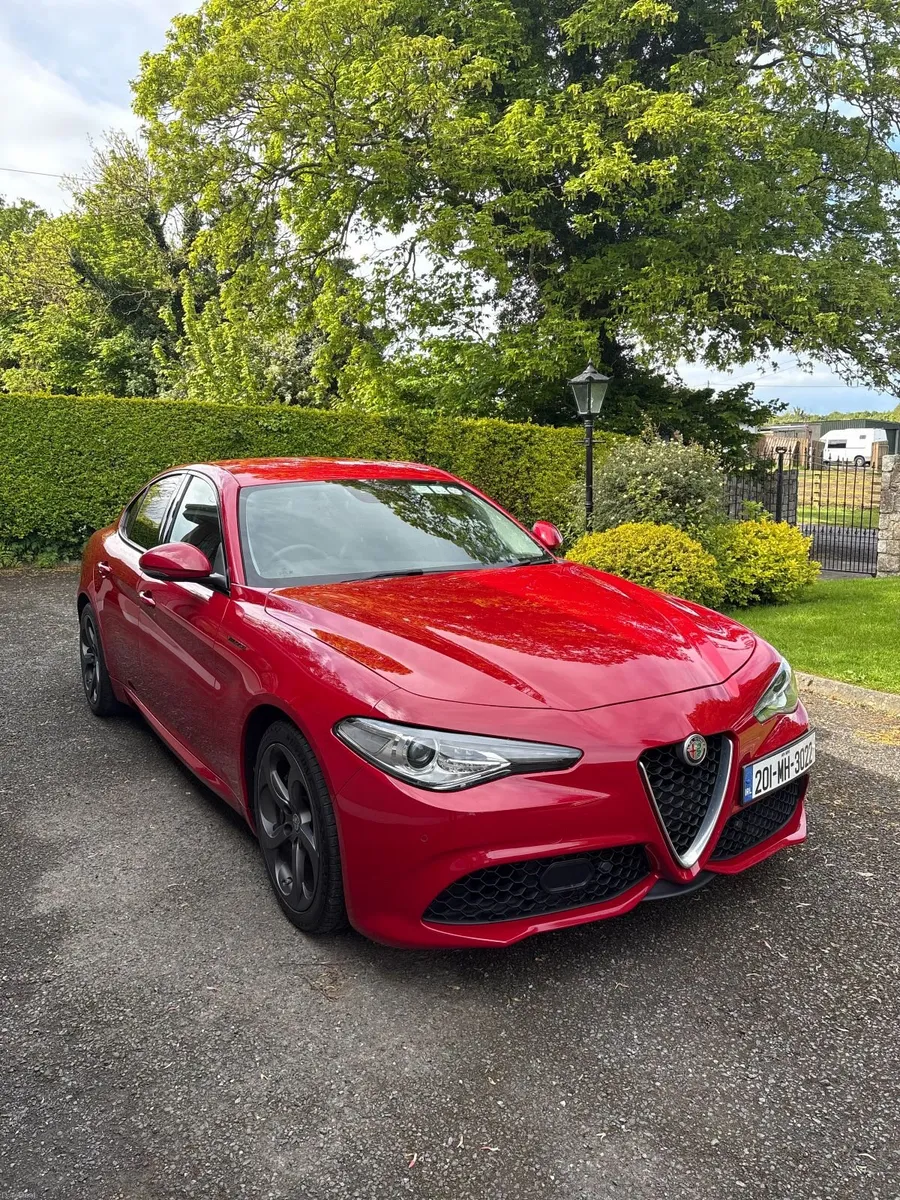 Alfa Romeo Giulia Veloce 2.0 Turbo - Image 1