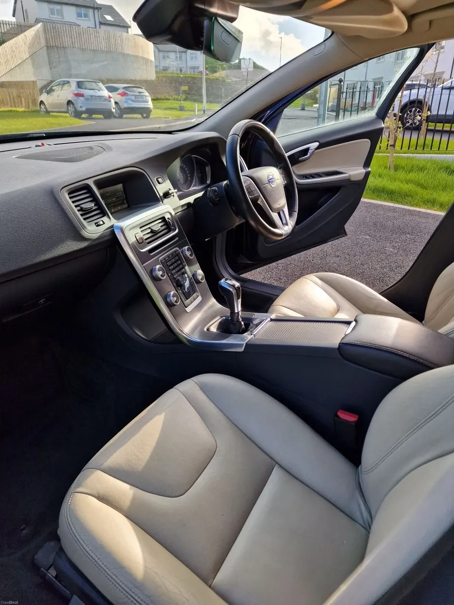 2016 Volvo S60 D3 – Full Service History - Image 2