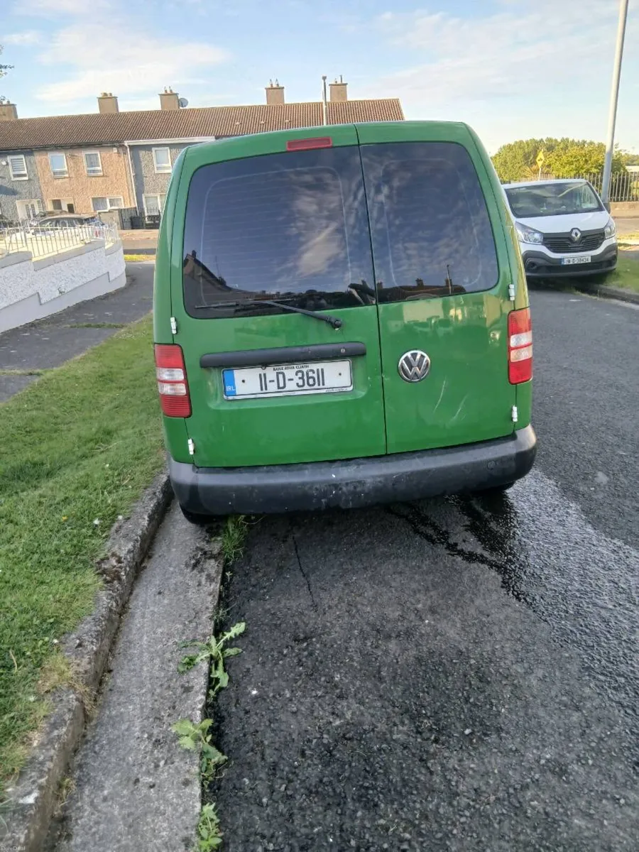 Volkswagen Caddy 2011 1.6 liter - Image 4