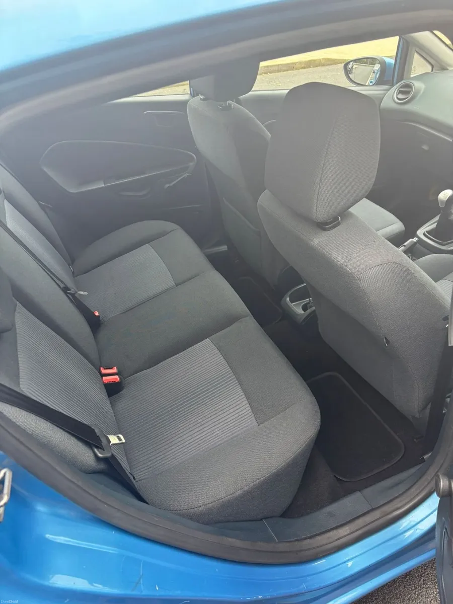 Ford Fiesta 2011 - Image 4