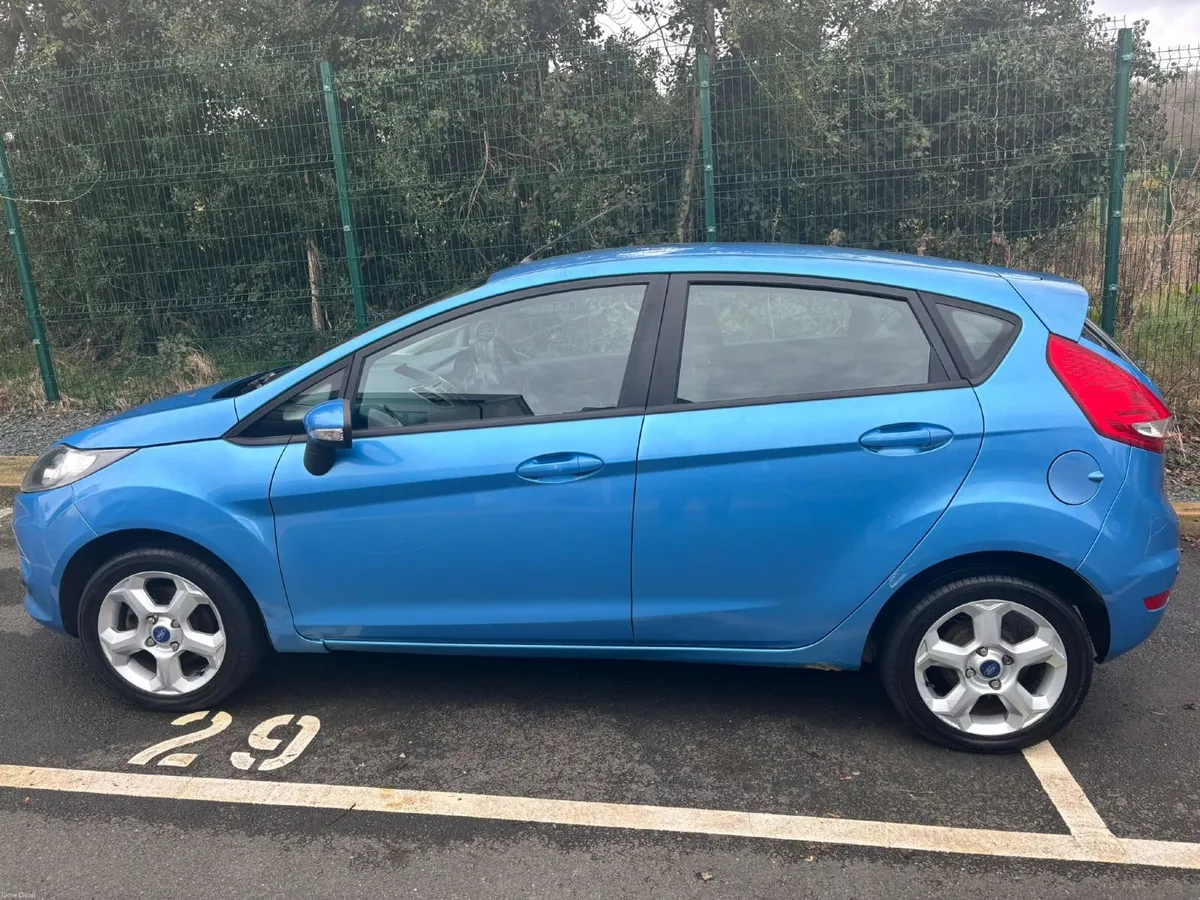 Ford Fiesta 2011 - Image 1