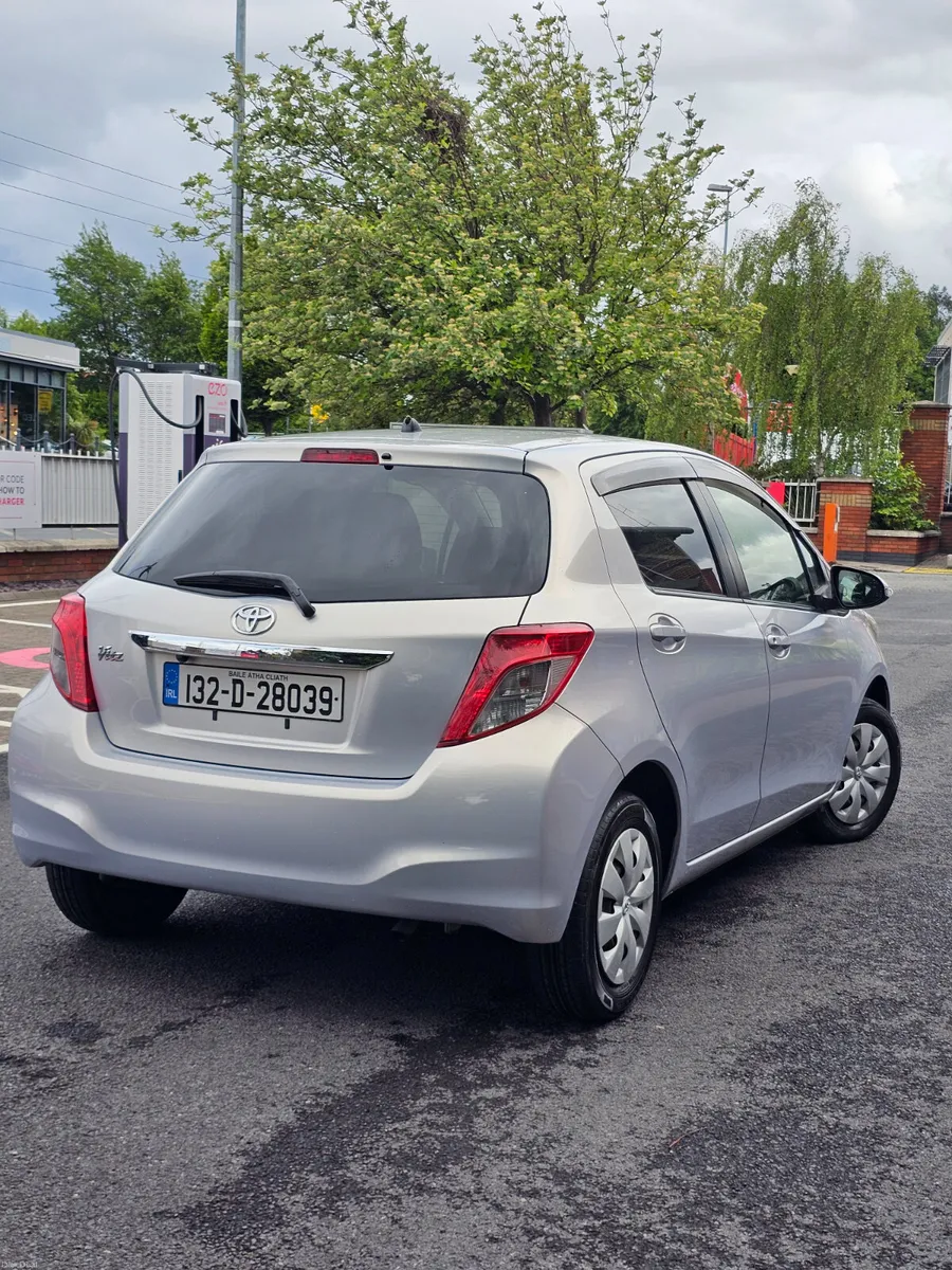 Toyota Vitz 2013 Automatic - Image 2