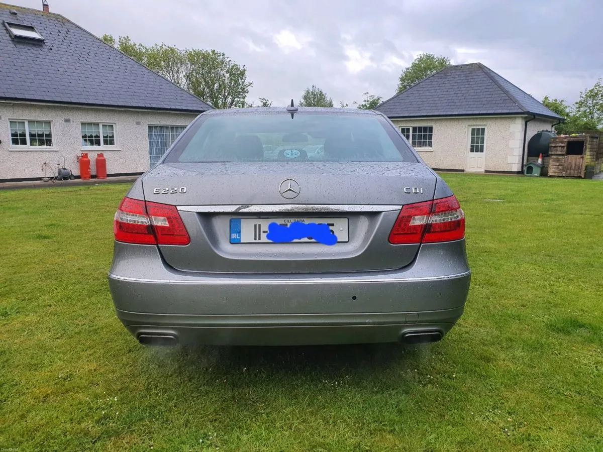 MERCEDES-BENZ E-CLASS RARE EXECUTIVE MODEL220 CDI - Image 3