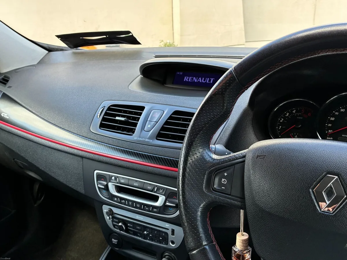 Renault Megane (2013) Coupe GT Line 1.5 DCI - Image 2