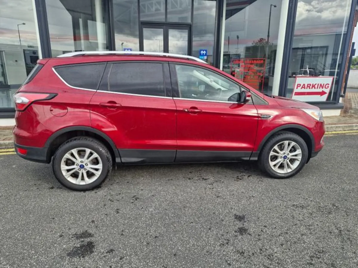 Ford Kuga Titanium 1.5 TDCI 120PS FWD 4D - Image 4