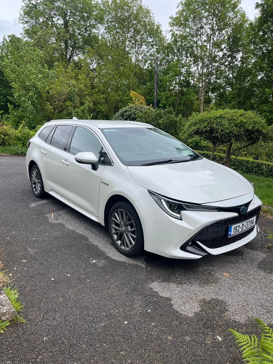 2019 Toyota Corolla Hybrid SOL spec // 125 - Image 1