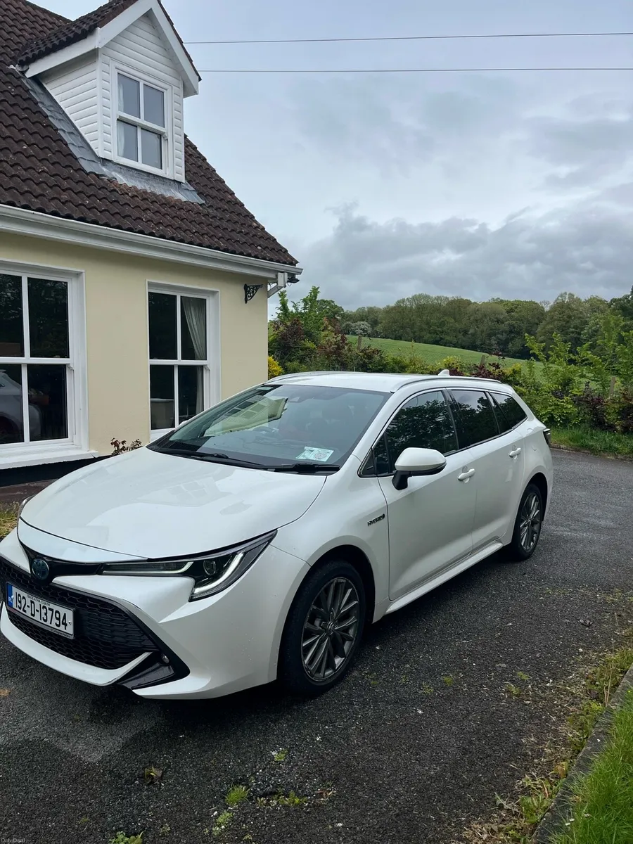 2019 Toyota Corolla Hybrid SOL spec // 125 - Image 3