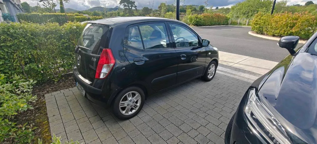 Hyundai i10 automatic - Image 2