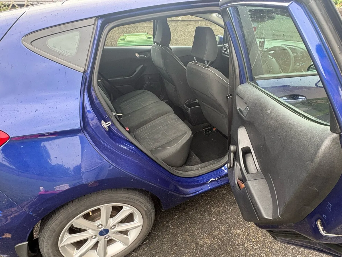 Ford Fiesta 1.1 Petrol - Image 4