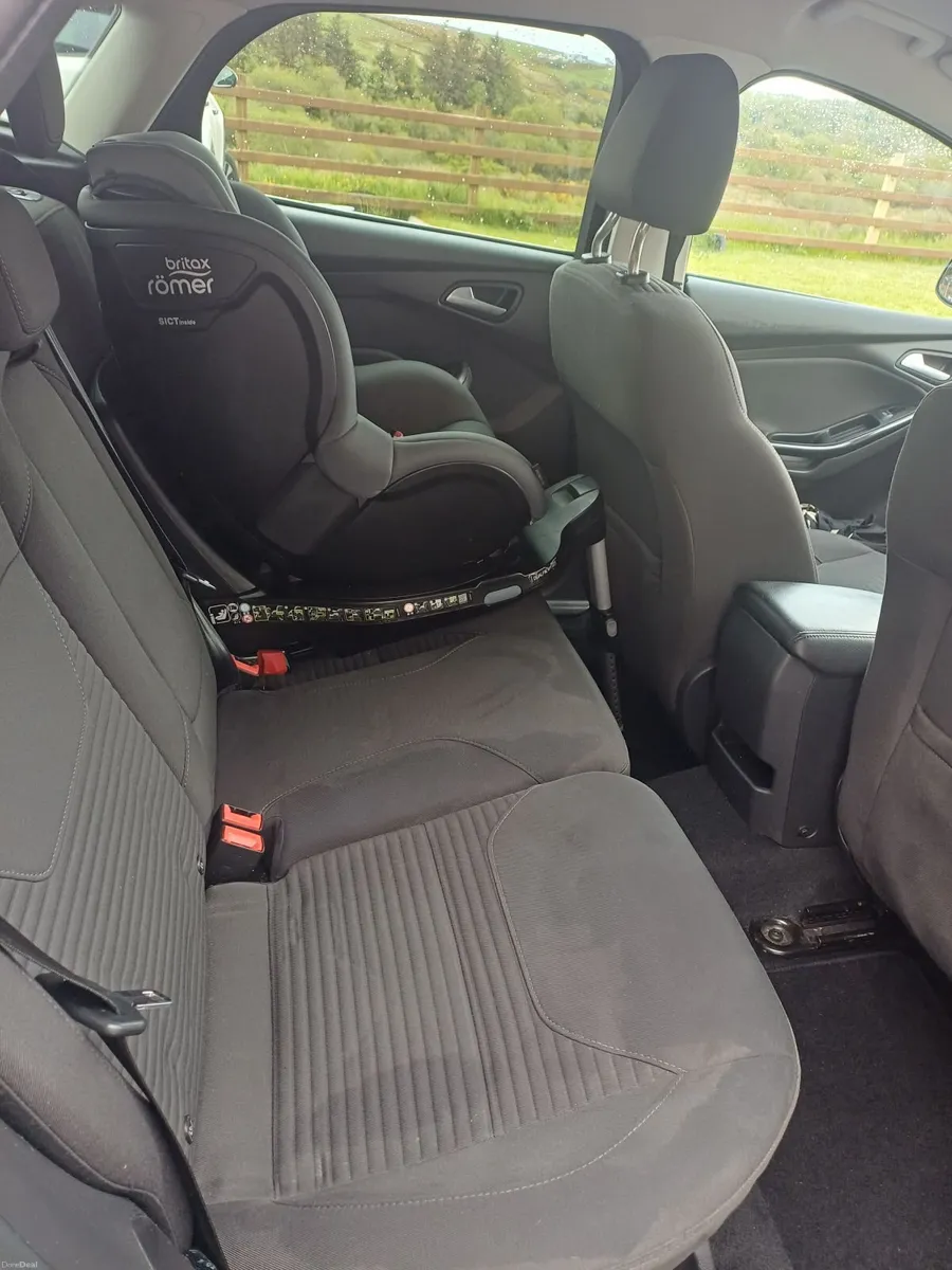 Ford Focus 2016 - Image 2
