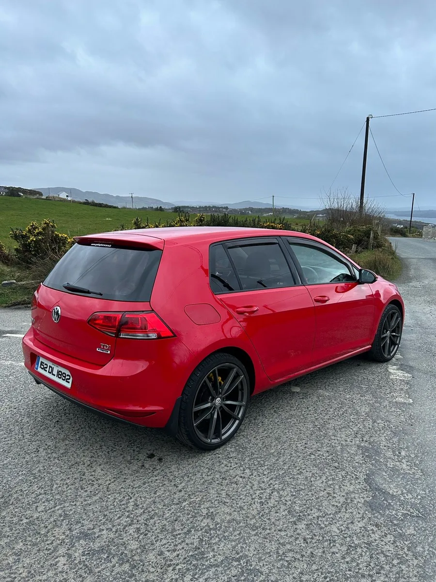 2015 Volkswagen Golf - Image 3