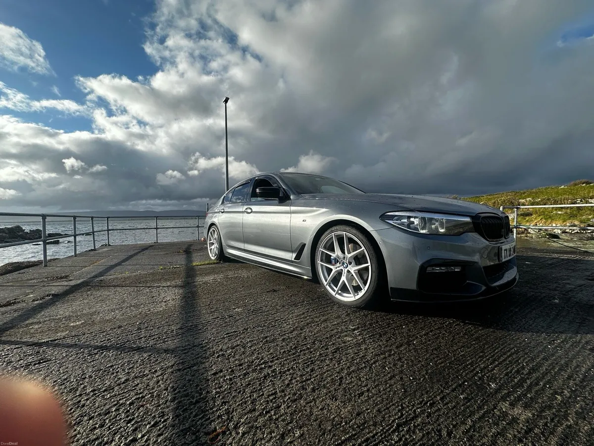 2017 BMW 530d Msport - Image 2