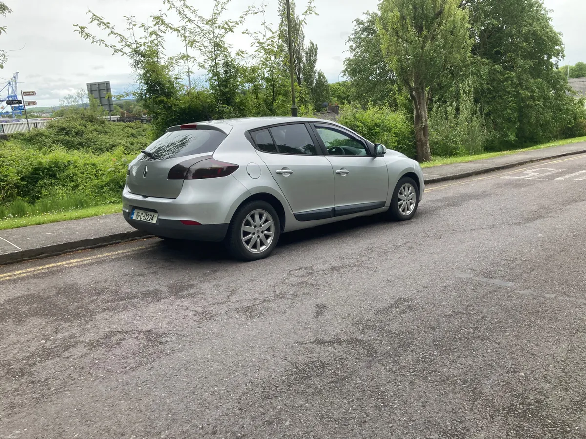 2010 Renault Megane 1.5 Diesel Hatchback - Image 3