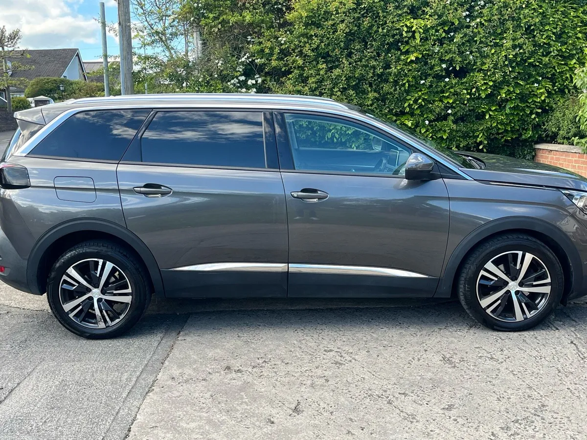 Peugeot 5008 Automatic - Image 2