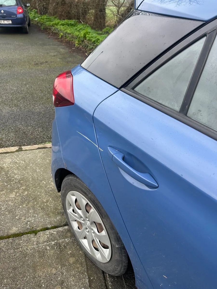 Hyundai i20 2015 - Image 2