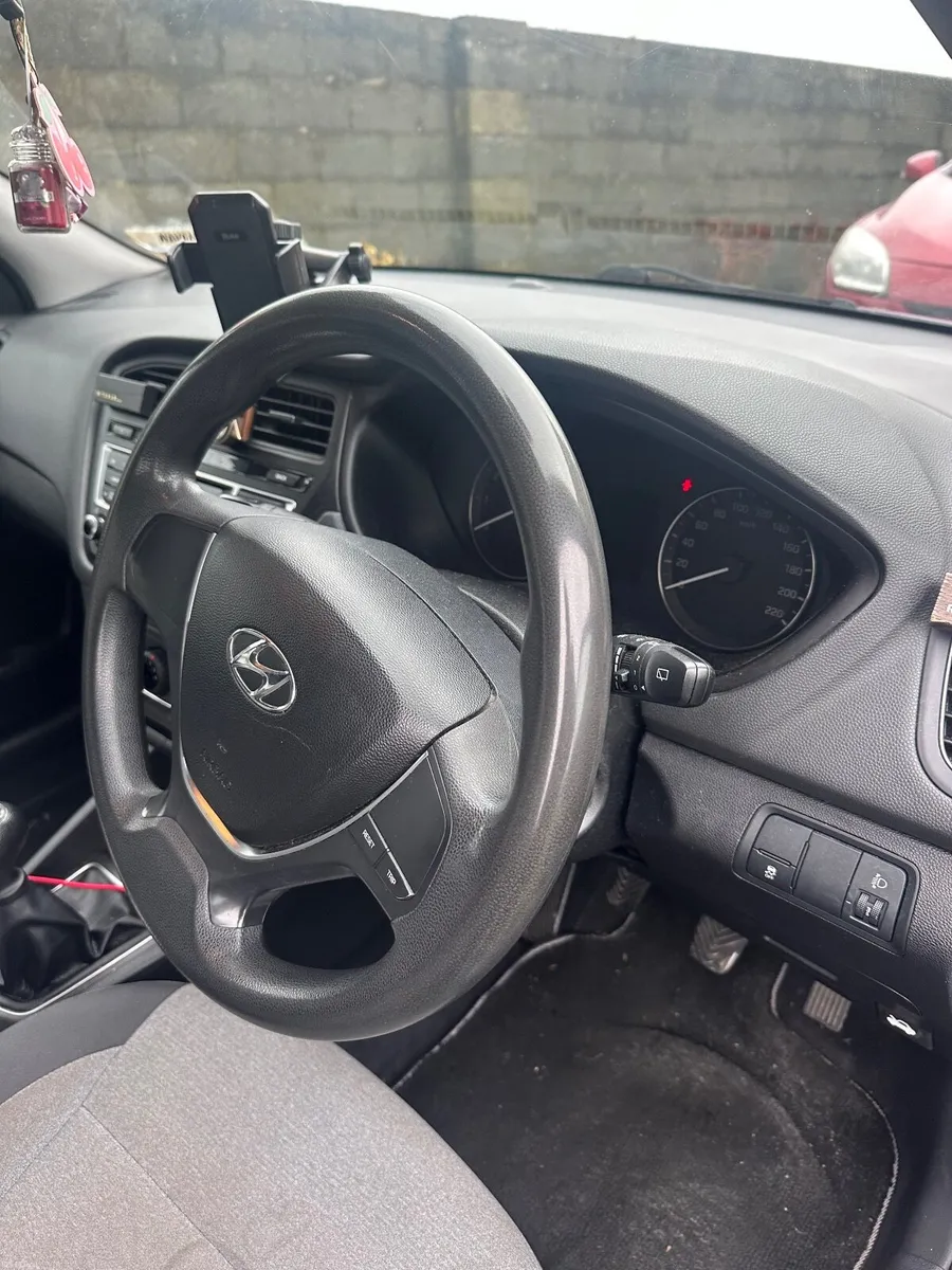 Hyundai i20 2015 - Image 3