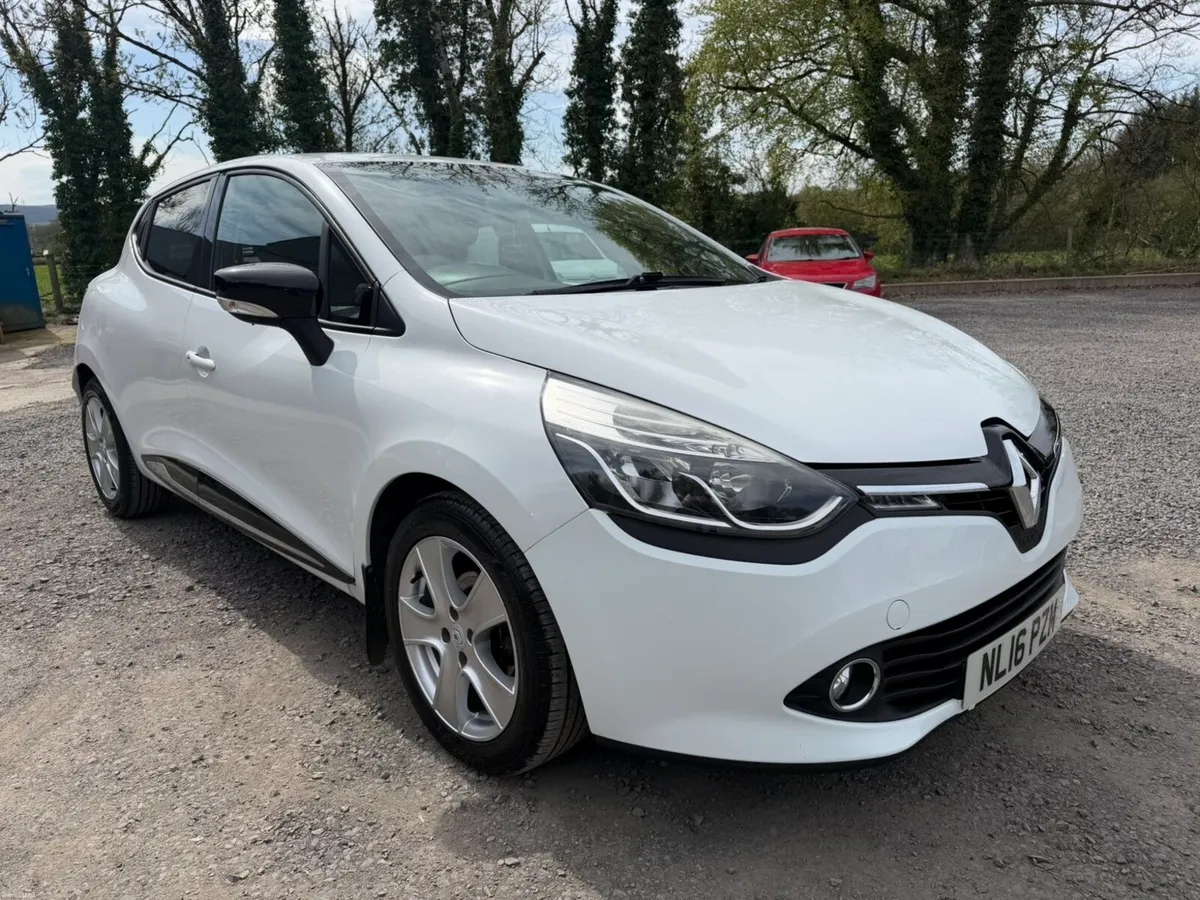 Renault Clio - Image 1