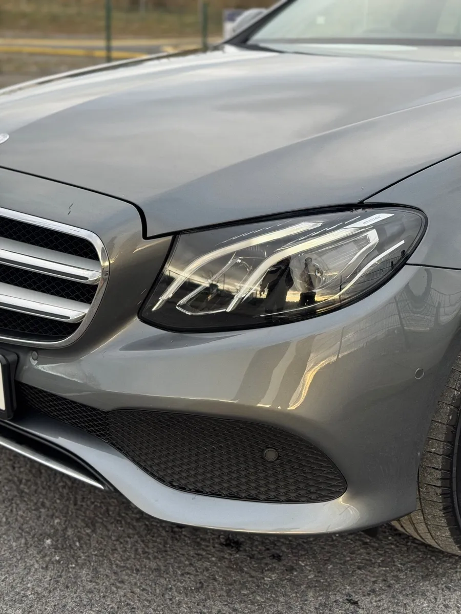 Mercedes-Benz E-Class 2017 - Image 2