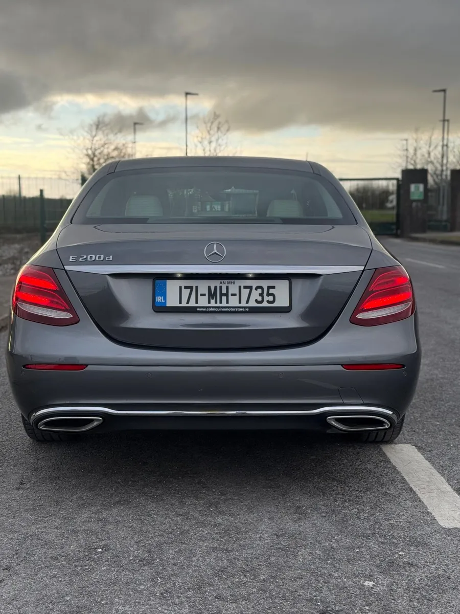 Mercedes-Benz E-Class 2017 - Image 4