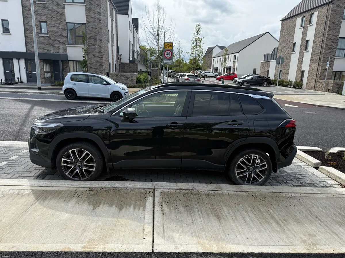 Toyota corolla cross sol - Image 4
