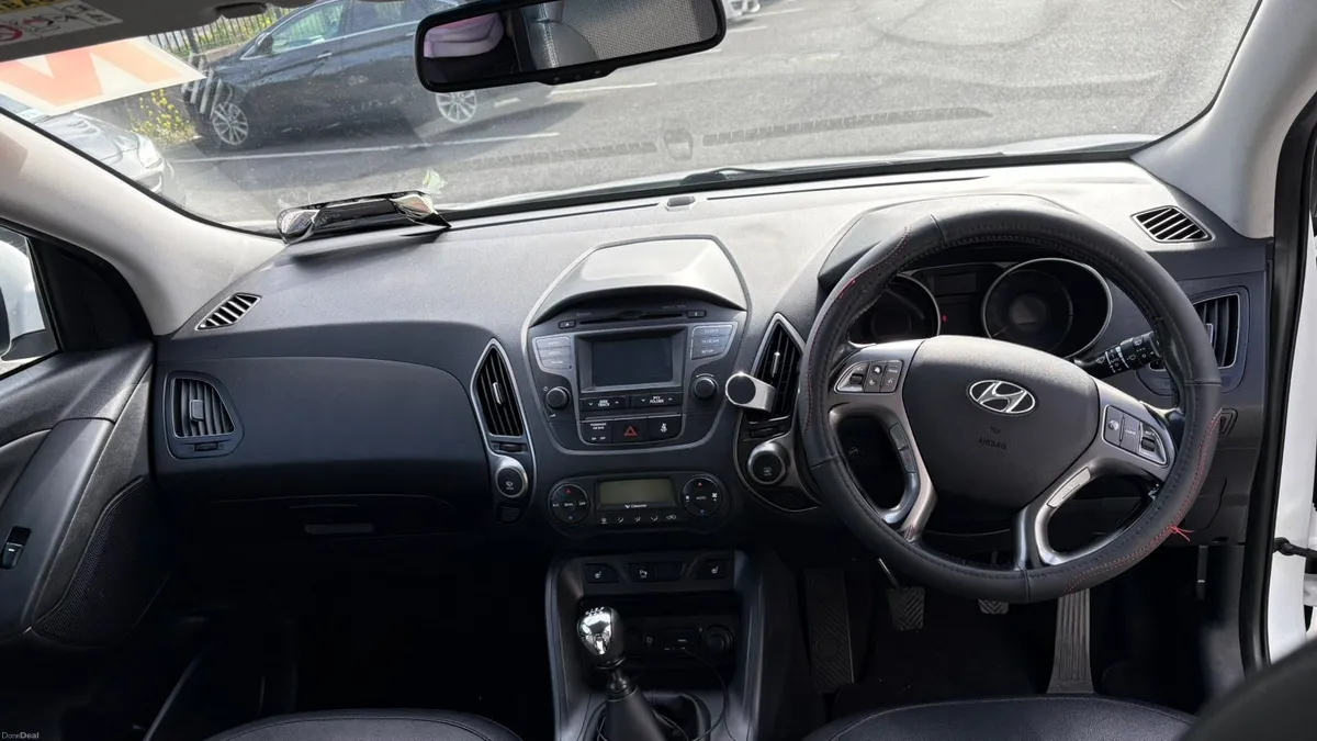 URGENT Hyundai ix35 2015 - Image 4