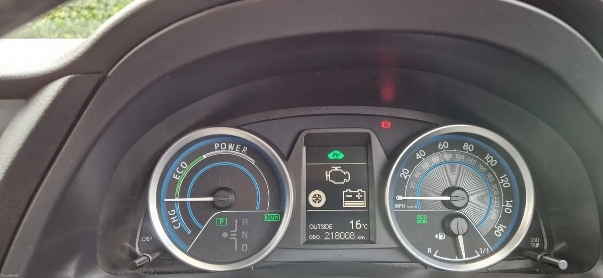 Toyota Auris 2014 1.8 Hybrid Estate - Image 6