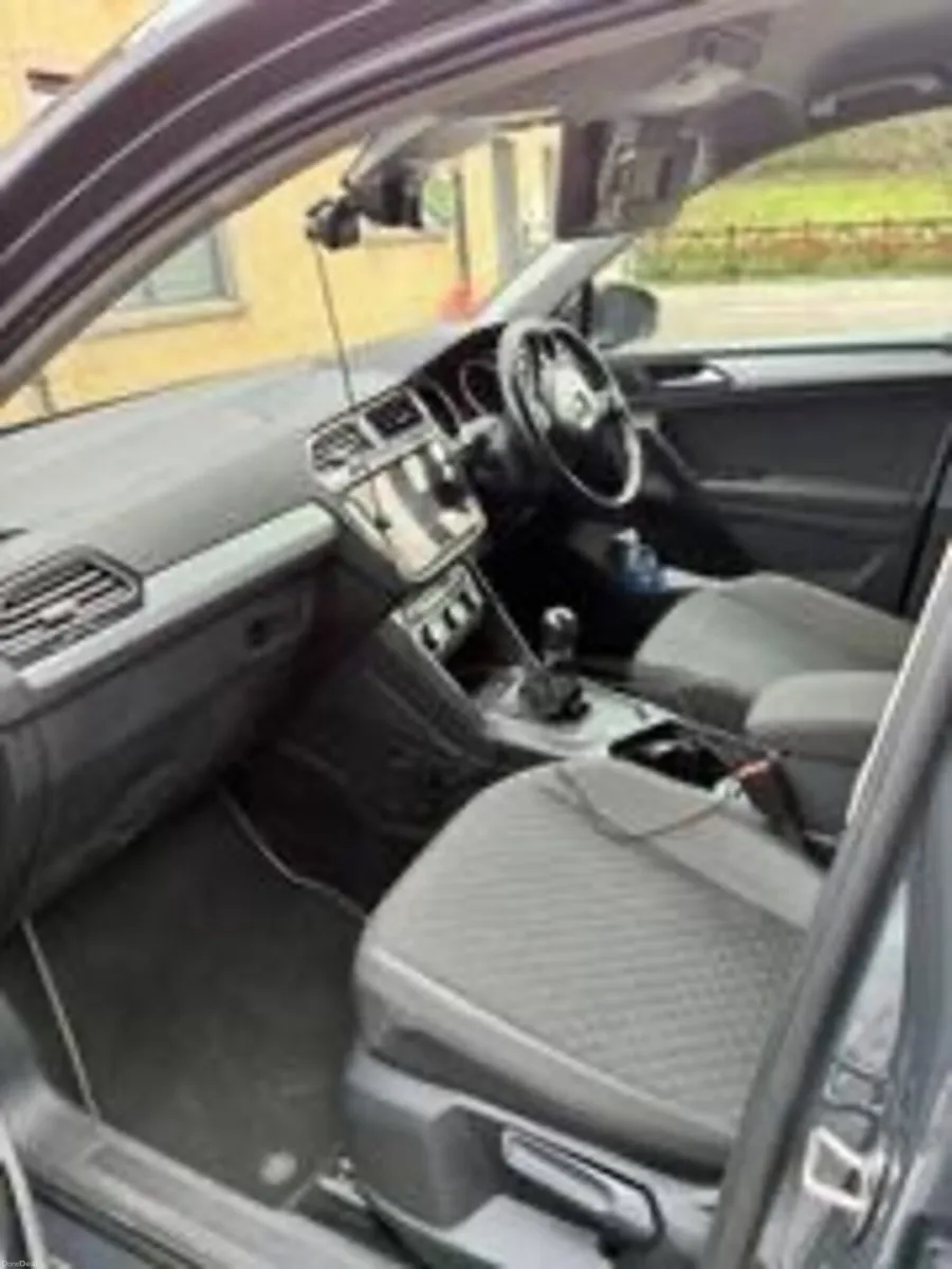 Volkswagen Tiguan 2019 - Image 2