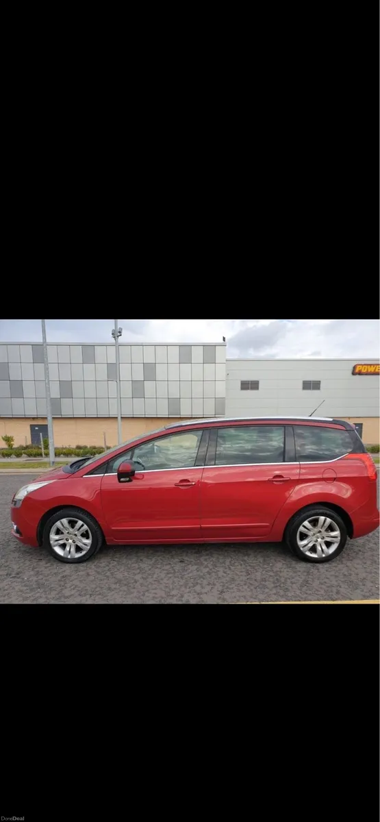 Peugeot 5008 Automatic 7 Seater - Image 4