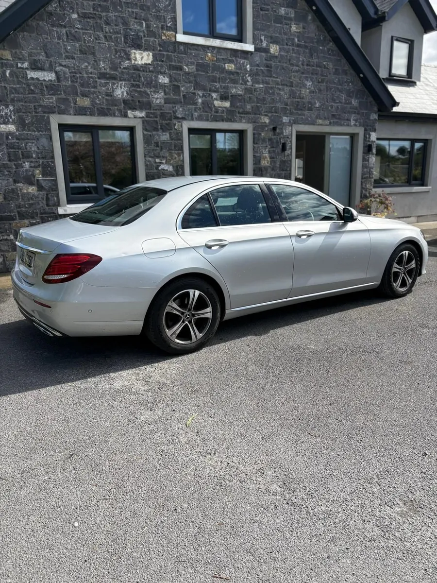 Mercedes-Benz E-Class 2018 - Image 2