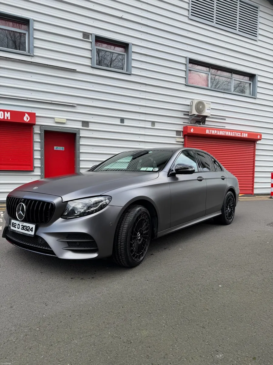Mercedes E Class AMG PREMIUM PLUS - Image 2