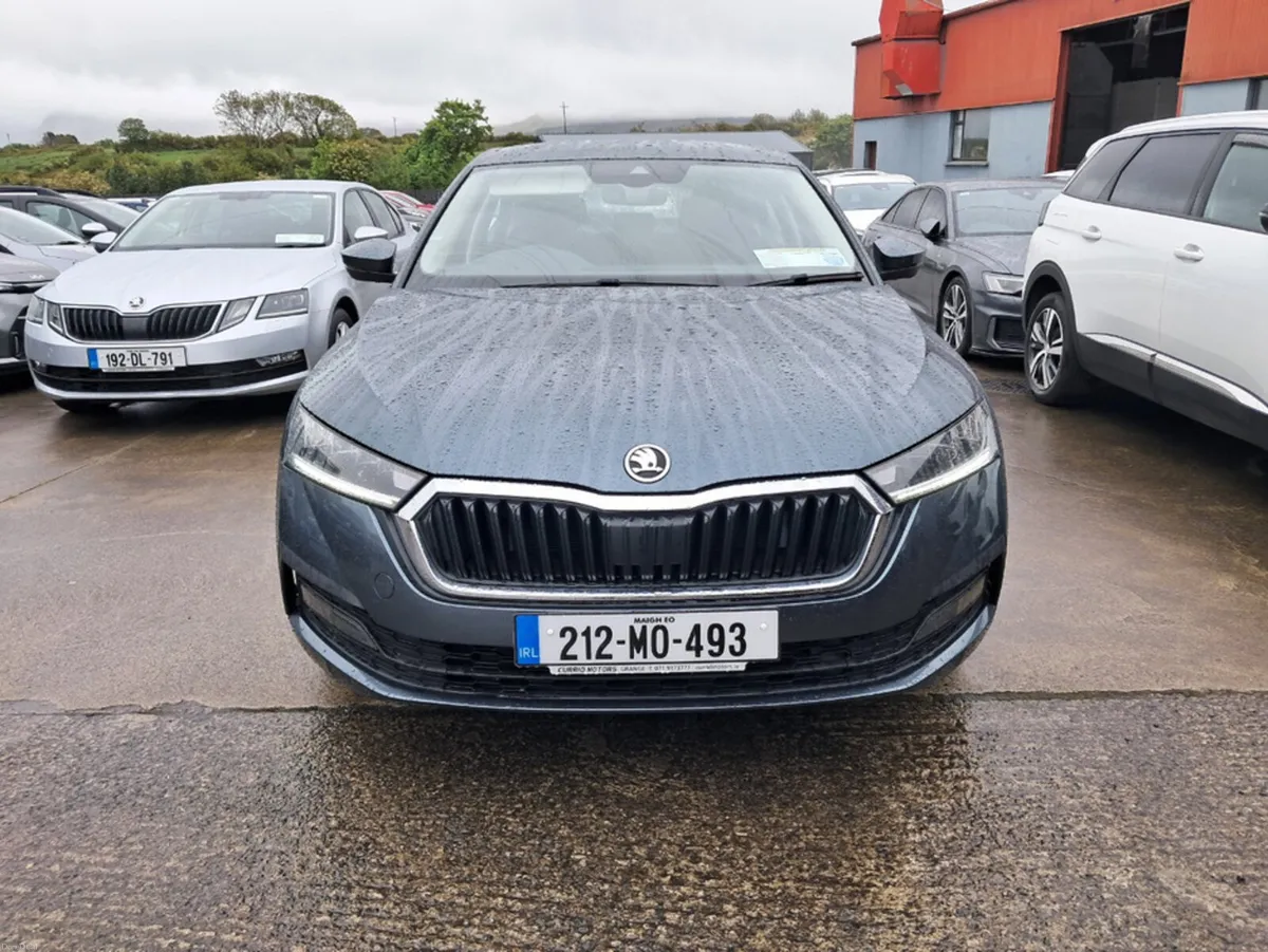 Skoda Octavia AMBITION 2.0 TDI 115HP 5DR - Image 2