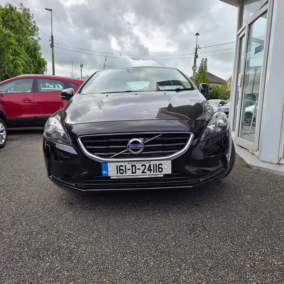 Volvo V40 2016 Petrol 5DR - Image 2