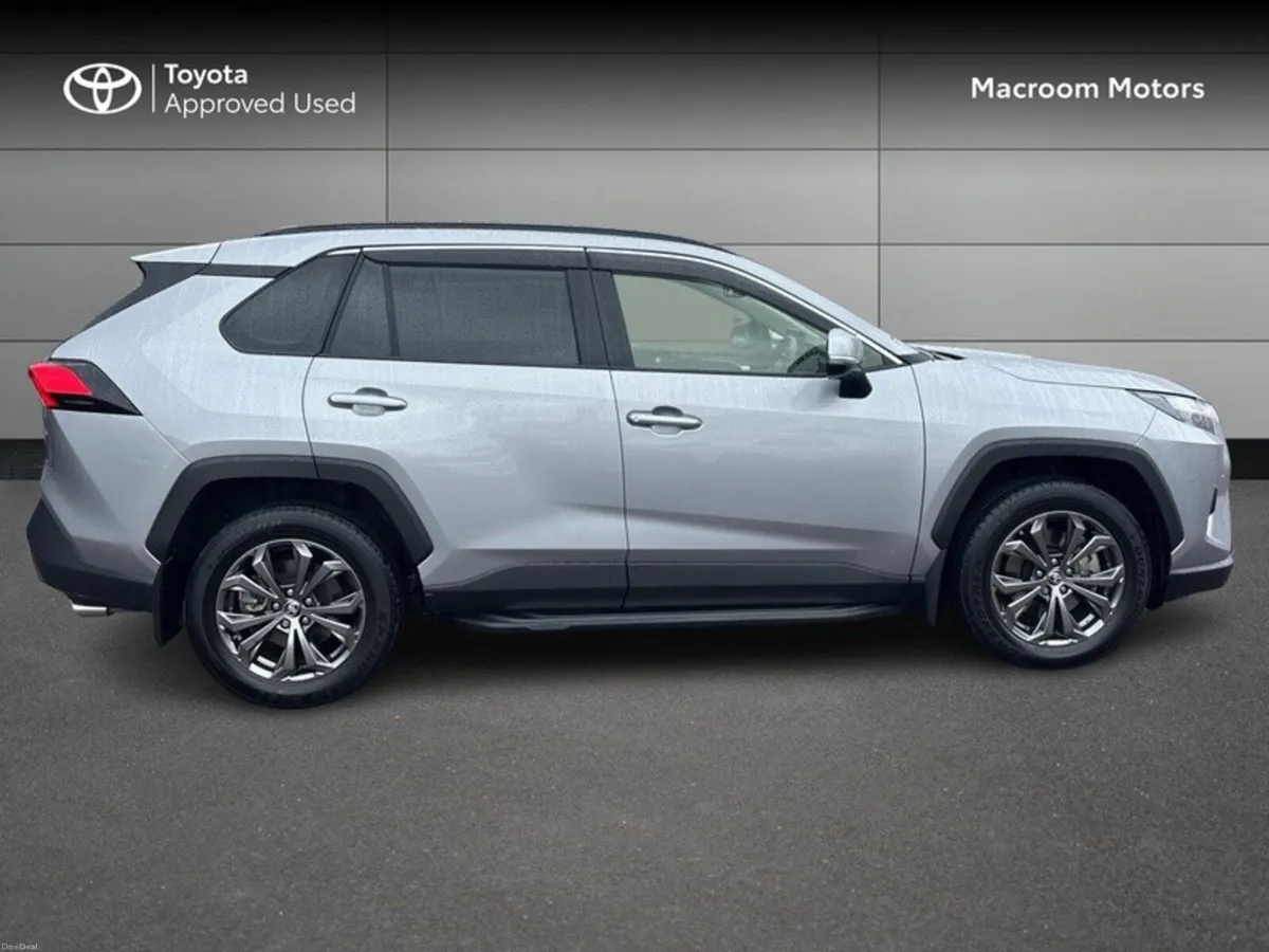 Toyota RAV4 RAV4 HYBRID PLATINUM FWD - Image 3